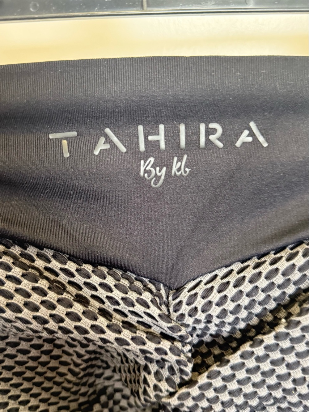 Tahira by KB Luxe Honeycomb Scrunch Leggings - Charcoal/Black (Small)